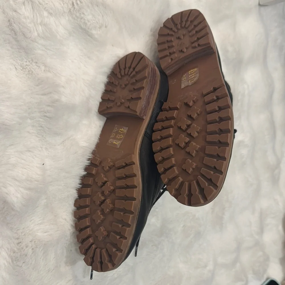 Madewell The Clair Lace-Up Boot in Leather - Picture 7 of 7